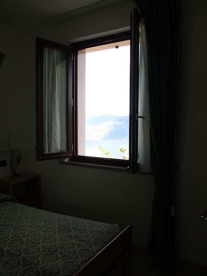 Hotel San Remo サン・ゼーノ・ディ・モンターニャ エクステリア 写真